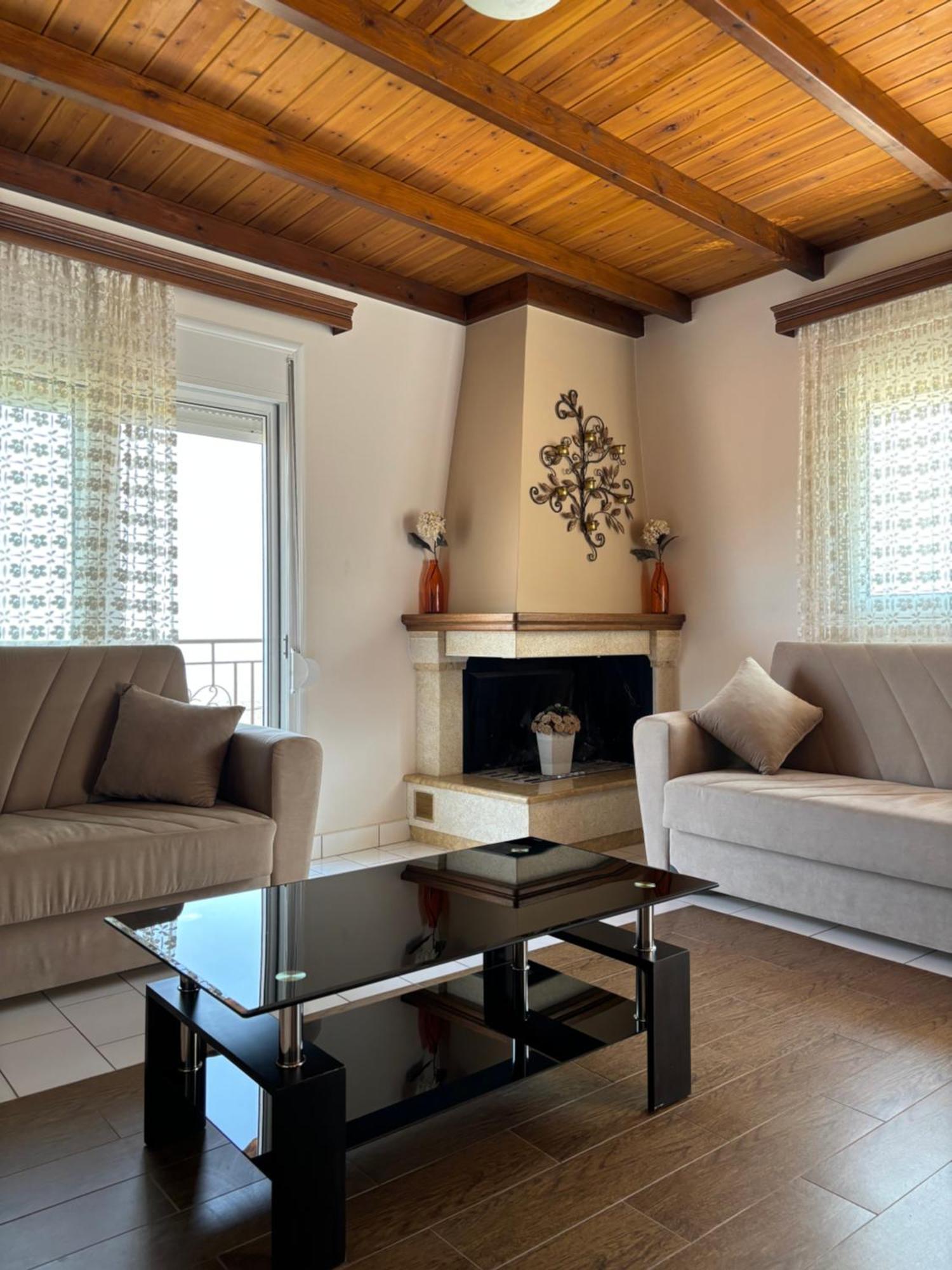 -Tsiakos Apartment- In Vryses Kyparissia Exterior photo