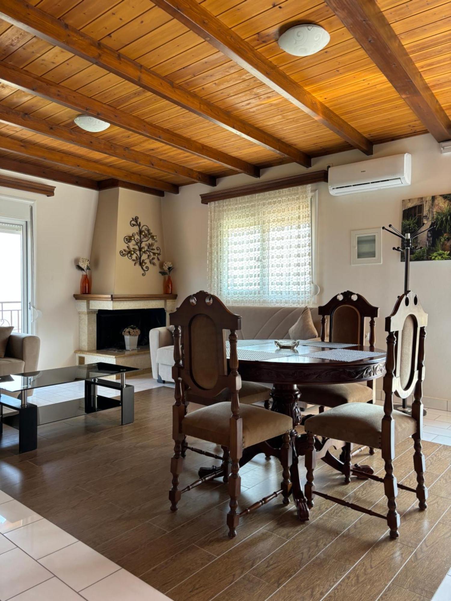 -Tsiakos Apartment- In Vryses Kyparissia Exterior photo